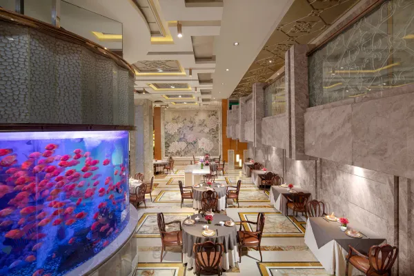 crowne plaza shanghai nanjing road dining